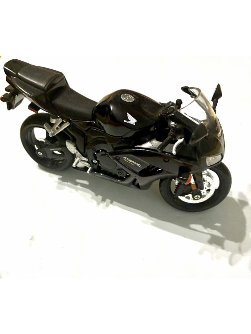 Maisto 1:12 Honda CBR Black Diecast Motorcycle Model w/ Stand (C-3)
